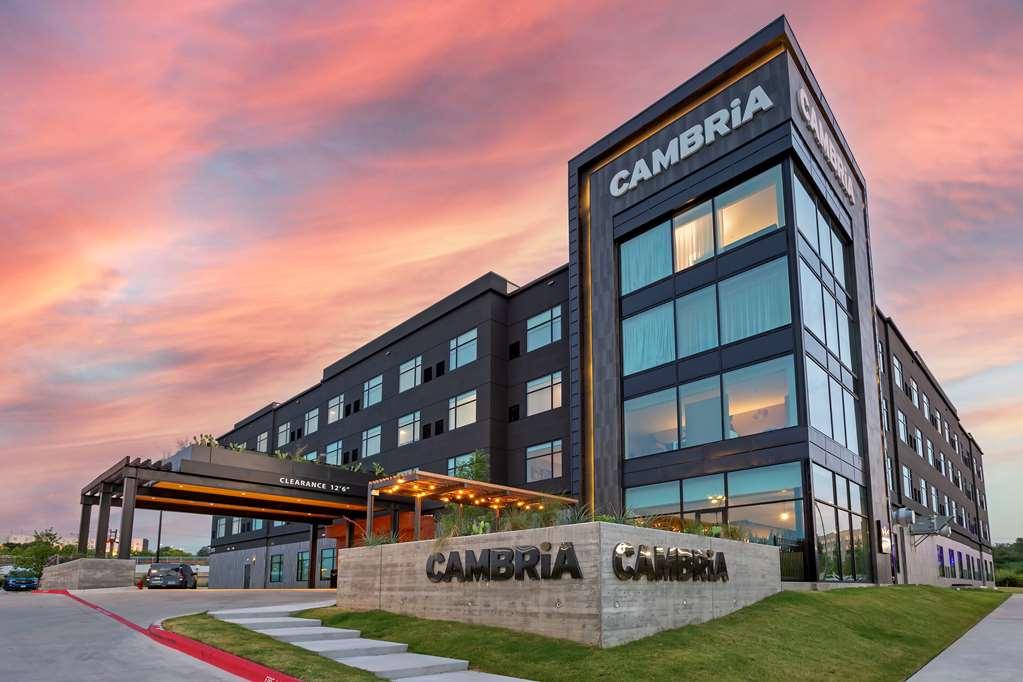 Cambria Hotel Austin Airport 시설 사진